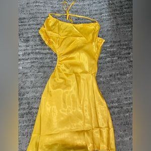 This yellow dress is perfect for a fun night out! It’s very comfortable!